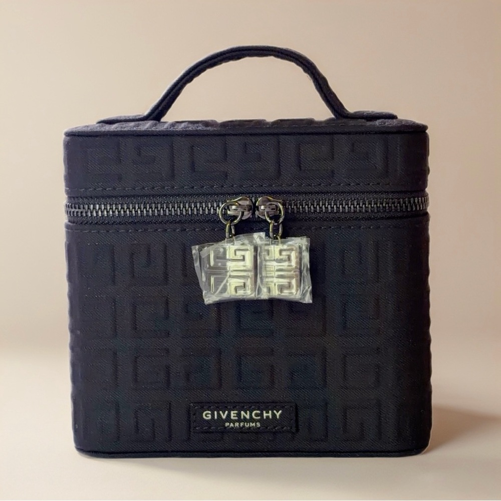 GIVENCHY PARFUMS VANITY BAG - BLACK
